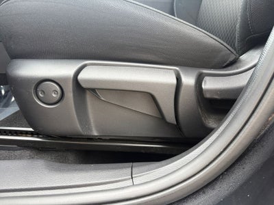 2025 Mitsubishi Outlander ES