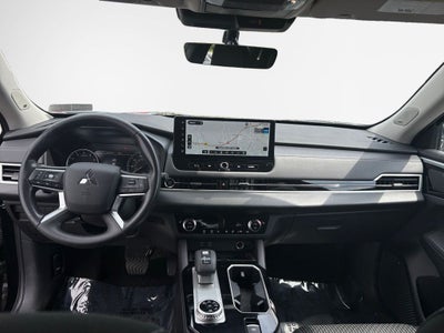 2025 Mitsubishi Outlander ES