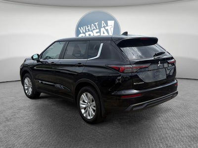 2025 Mitsubishi Outlander ES