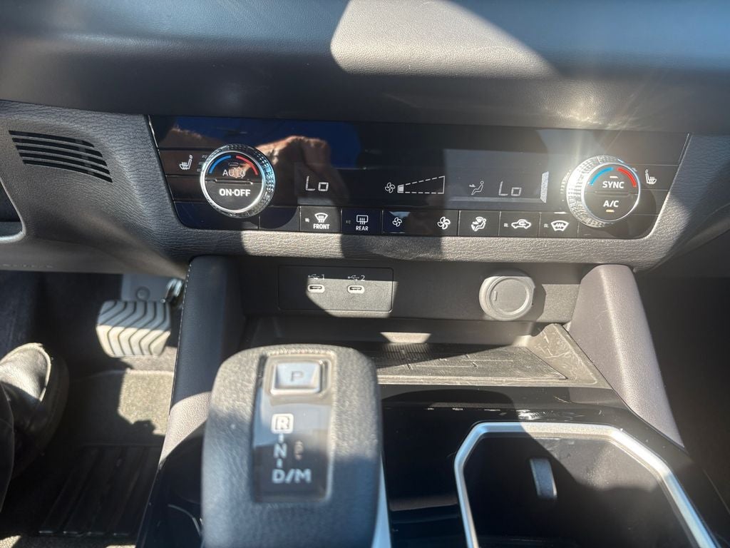 2026 Mitsubishi Outlander ES