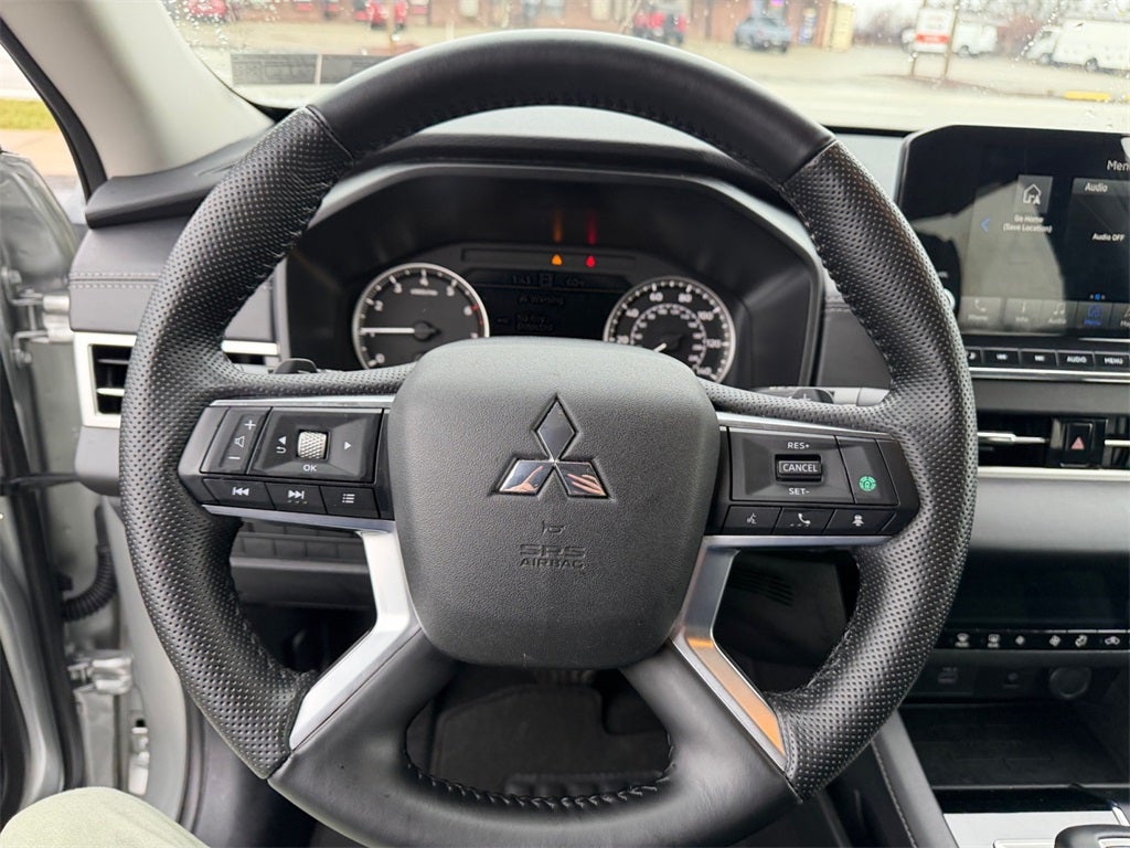 2024 Mitsubishi Outlander SE