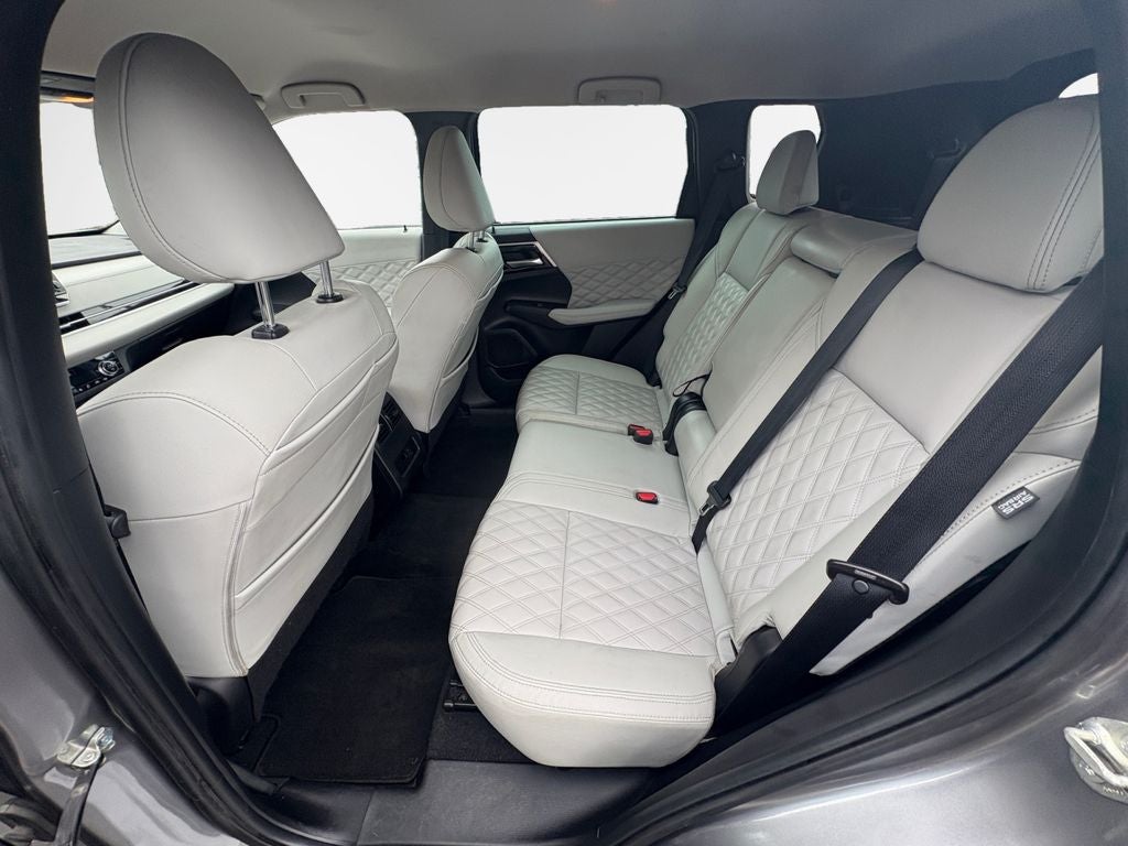 2022 Mitsubishi Outlander SEL