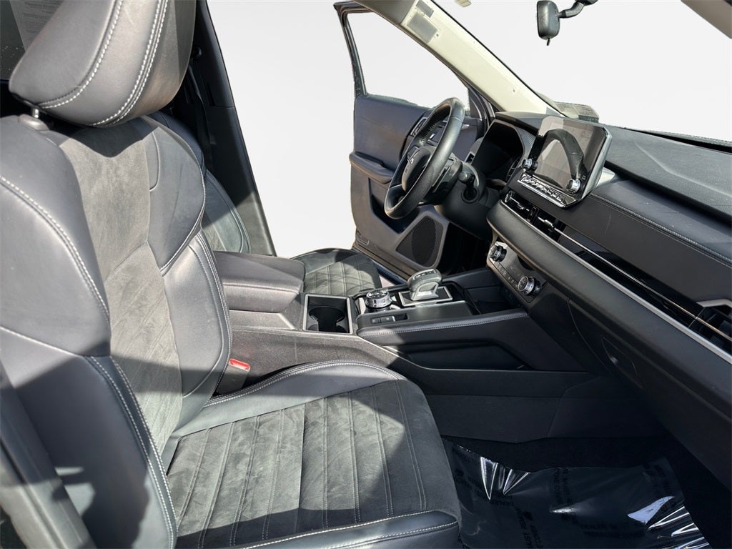 2024 Mitsubishi Outlander SE