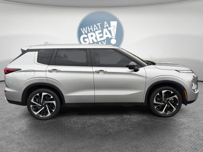 2024 Mitsubishi Outlander SE