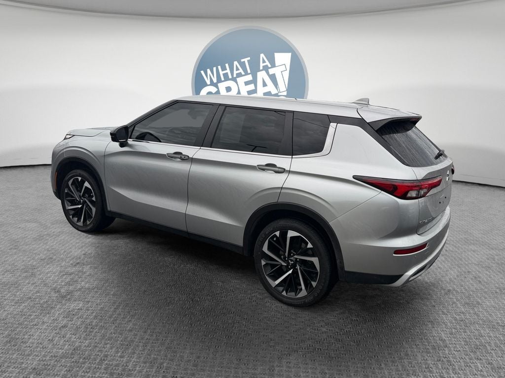 2024 Mitsubishi Outlander SE