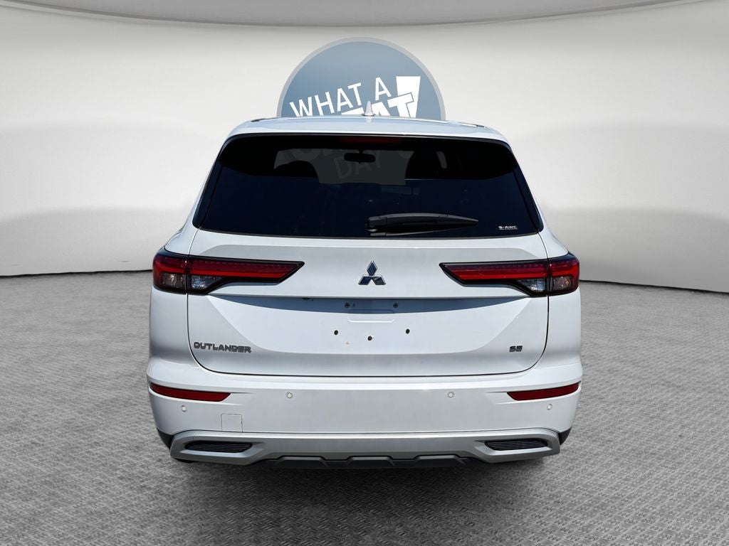 2024 Mitsubishi Outlander SE