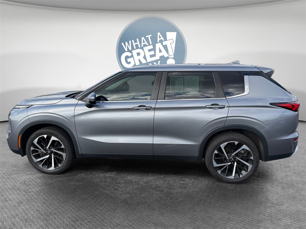 2024 Mitsubishi Outlander SE