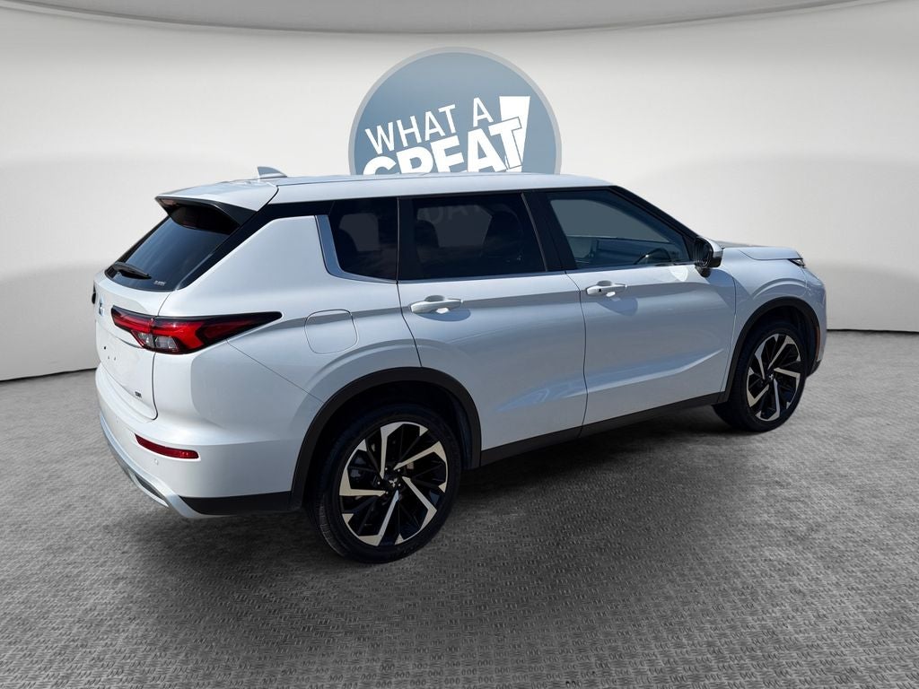 2024 Mitsubishi Outlander SE