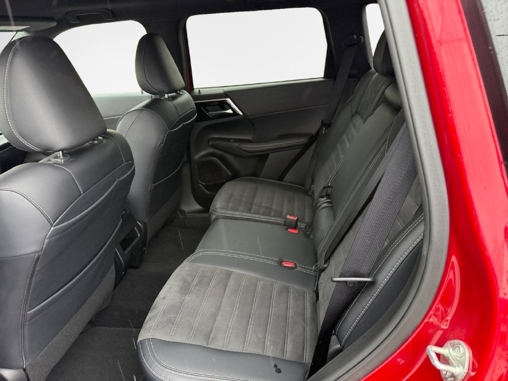 2024 Mitsubishi Outlander SE Black Edition