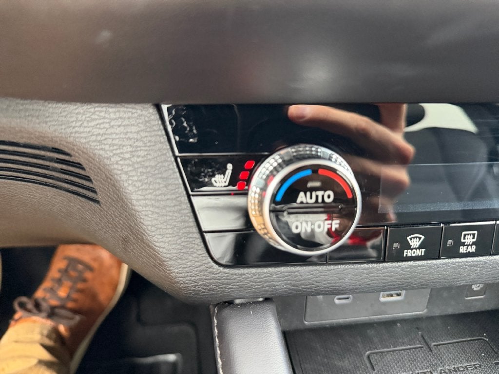 2024 Mitsubishi Outlander SE Black Edition