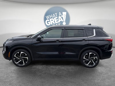 2024 Mitsubishi Outlander SE