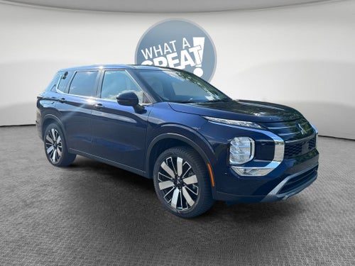 2025 Mitsubishi Outlander Base