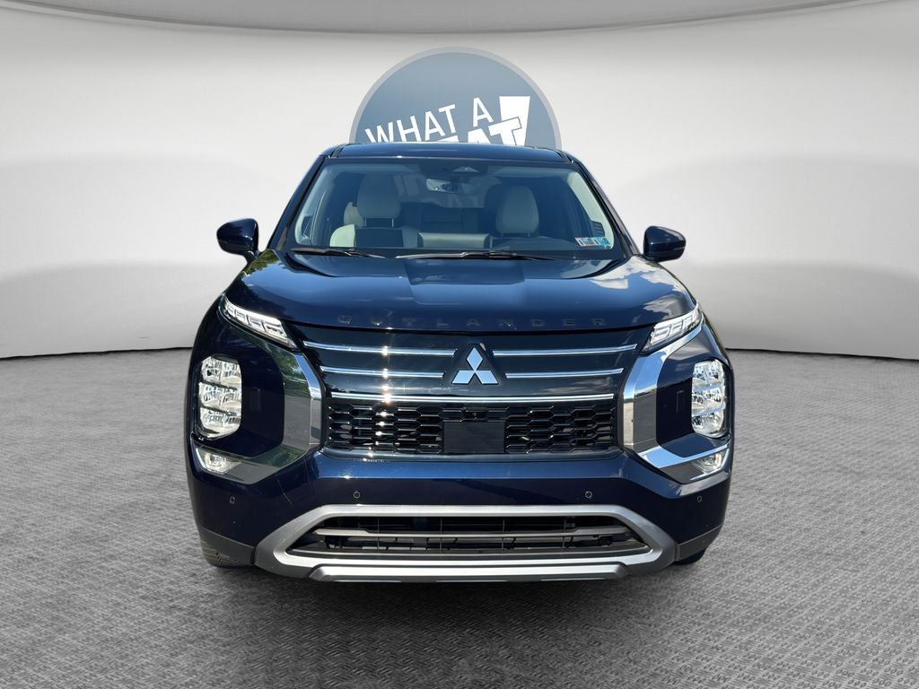 2025 Mitsubishi Outlander Base