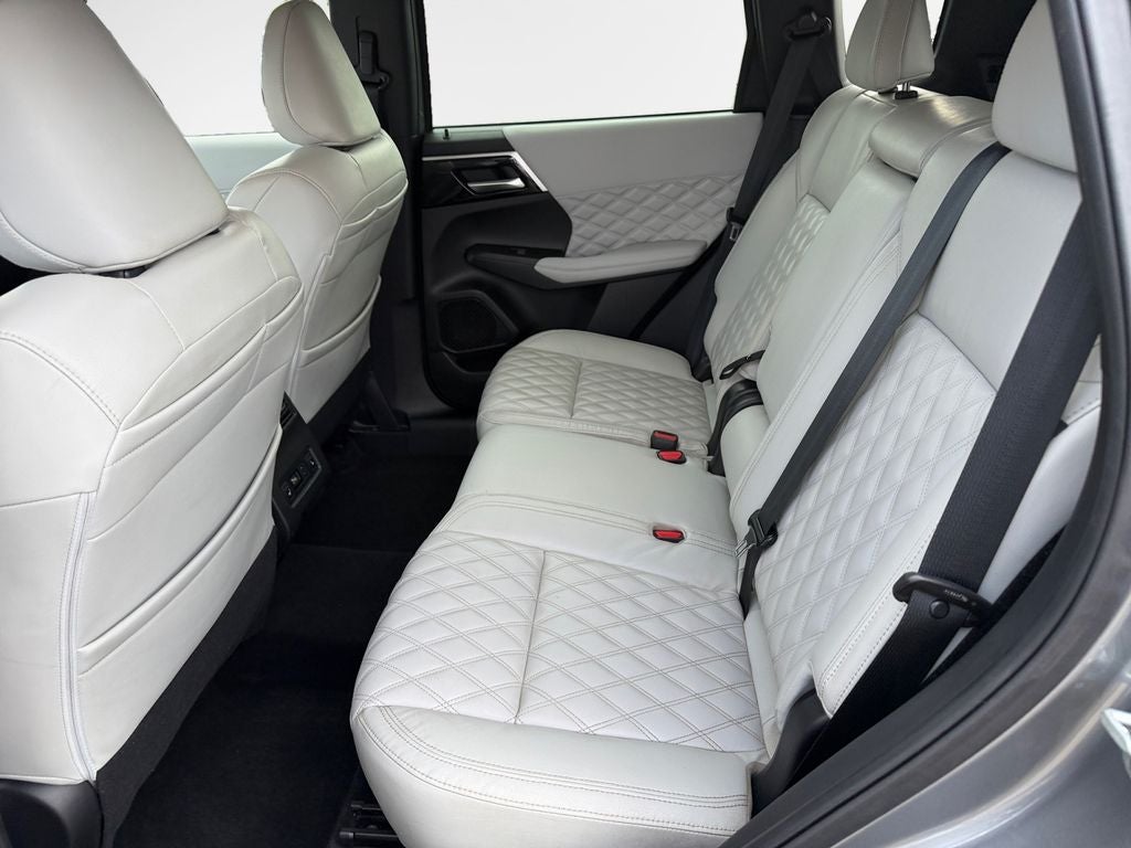 2022 Mitsubishi Outlander SEL