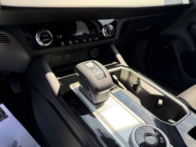 2026 Mitsubishi Outlander ES