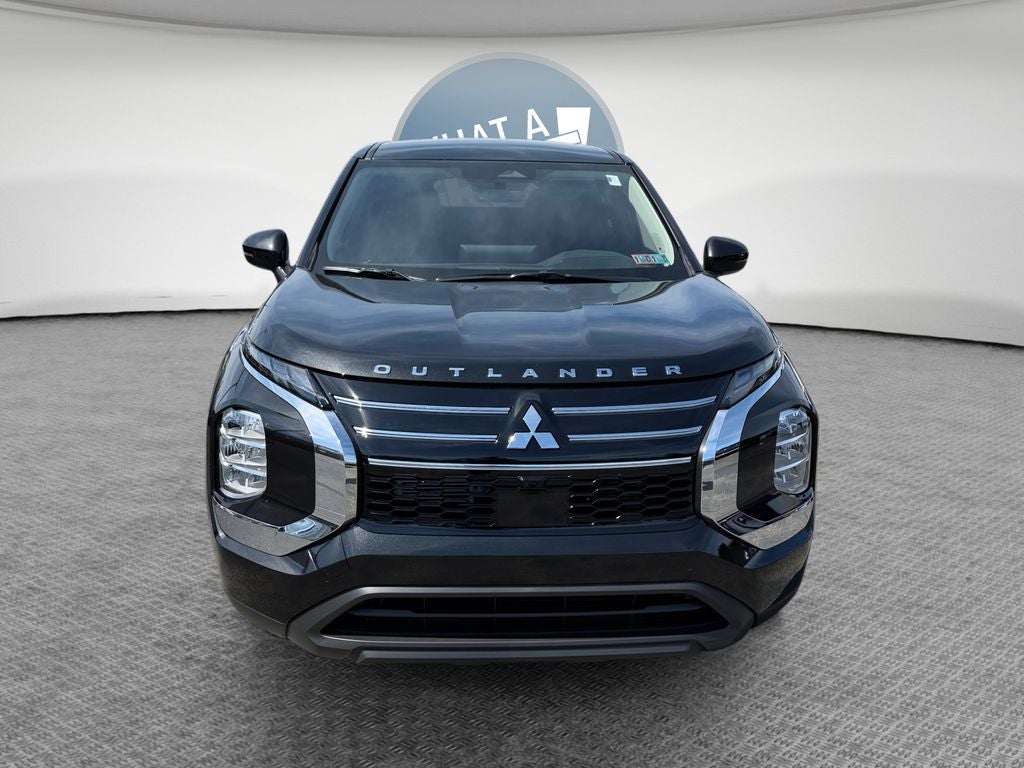 2026 Mitsubishi Outlander Base