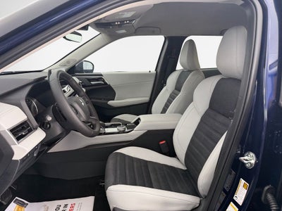 2026 Mitsubishi Outlander Base