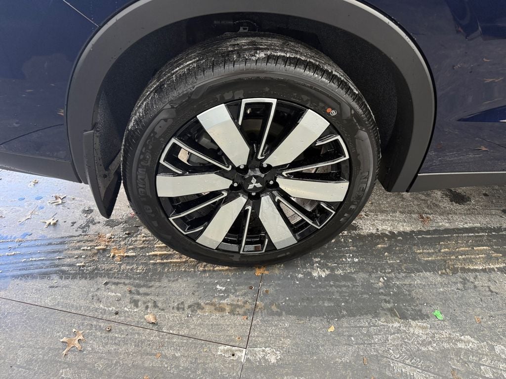 2026 Mitsubishi Outlander Base