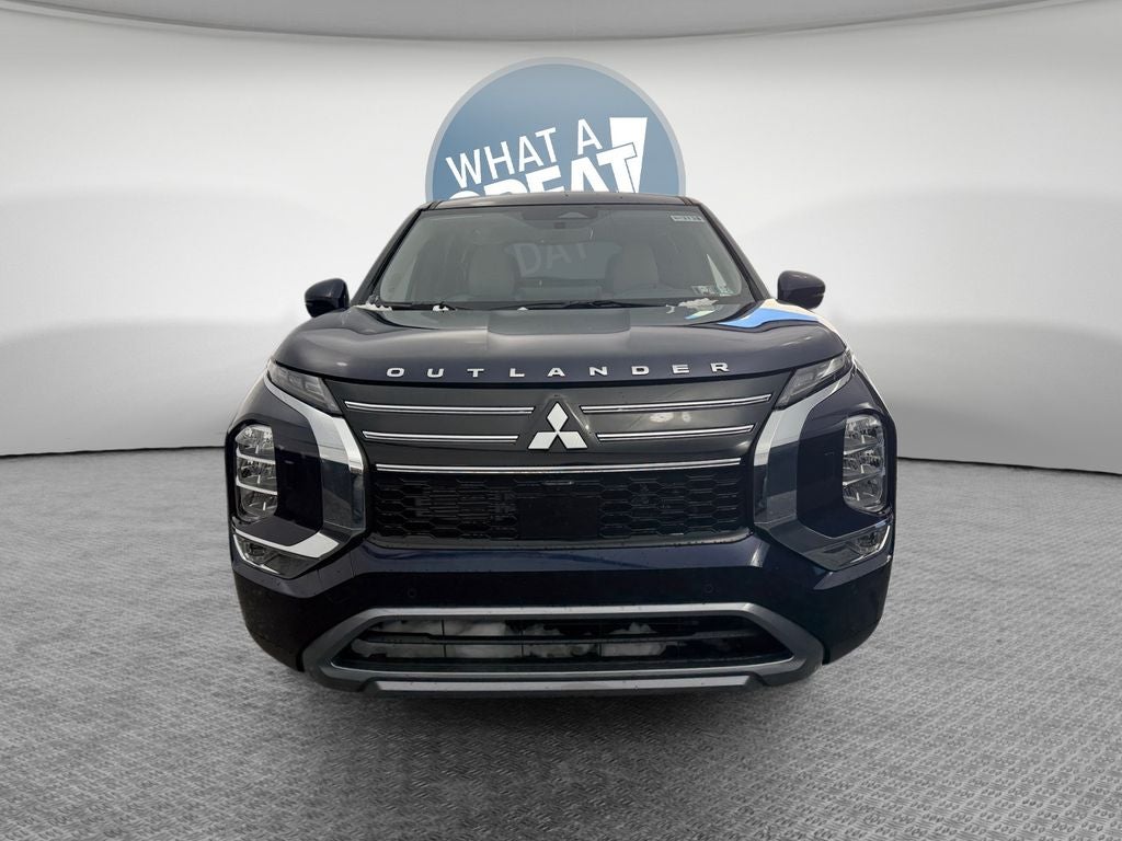 2026 Mitsubishi Outlander Base