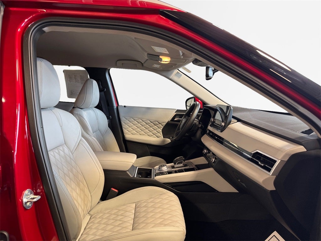 2024 Mitsubishi Outlander SEL