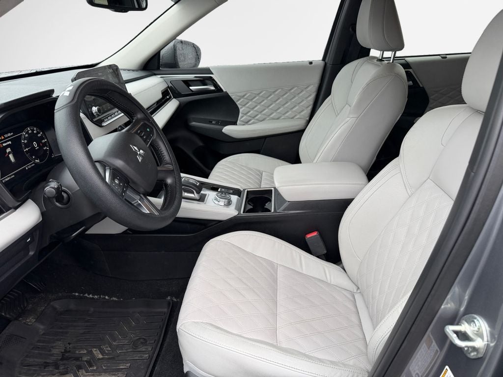 2024 Mitsubishi Outlander SEL