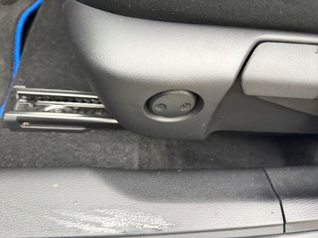 2025 Mitsubishi Outlander PHEV ES