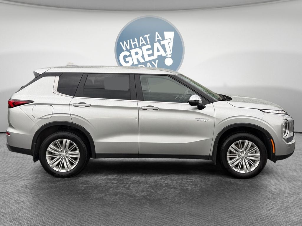 2025 Mitsubishi Outlander PHEV ES
