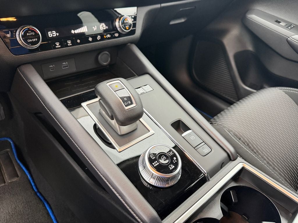 2025 Mitsubishi Outlander PHEV ES