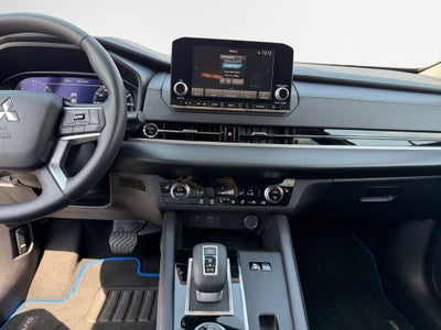 2025 Mitsubishi Outlander PHEV ES