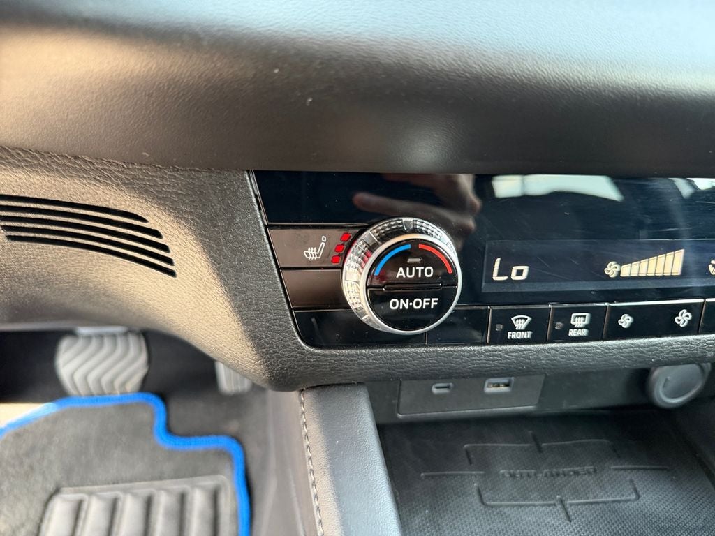2025 Mitsubishi Outlander PHEV ES