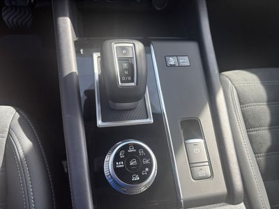 2025 Mitsubishi Outlander PHEV SE