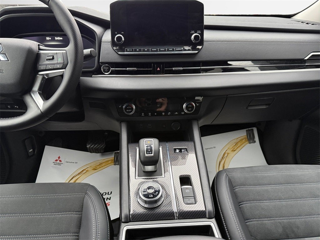 2025 Mitsubishi Outlander PHEV SE