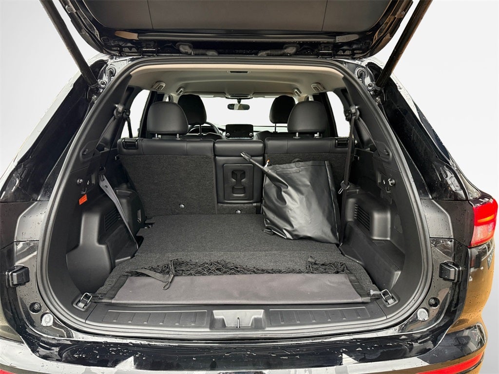 2025 Mitsubishi Outlander PHEV SE