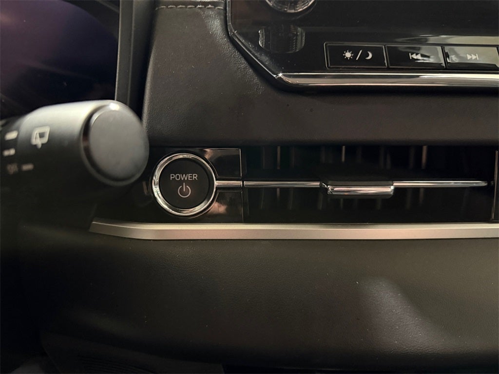 2025 Mitsubishi Outlander PHEV SE