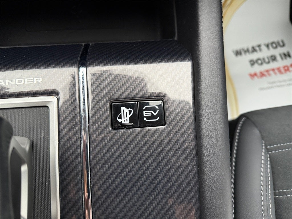 2025 Mitsubishi Outlander PHEV SE