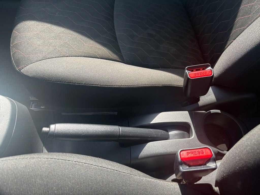 2022 Mitsubishi Mirage ES
